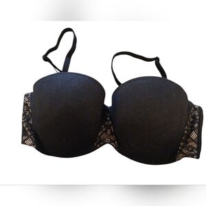 VICTORIA'S SECRET BRA.  Womens. Size 32D.